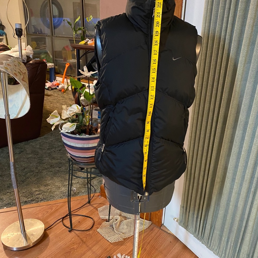 Nike puffer vest
